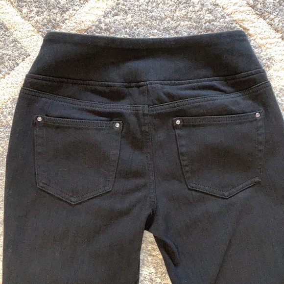 *NWOT Women's Flexibelle | Petite | Ankle Cuffed Jeans - Picture 4 of 5